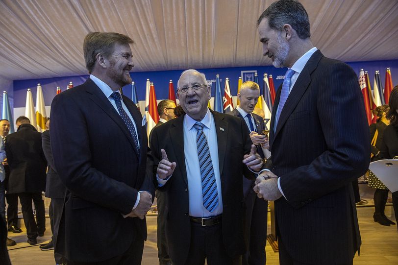 Willem-Alexander met andere staatshoofden bij diner Israëlische president