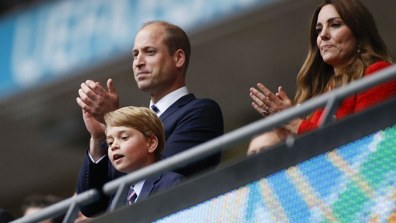 Prins William geeft voetballiefde door aan George