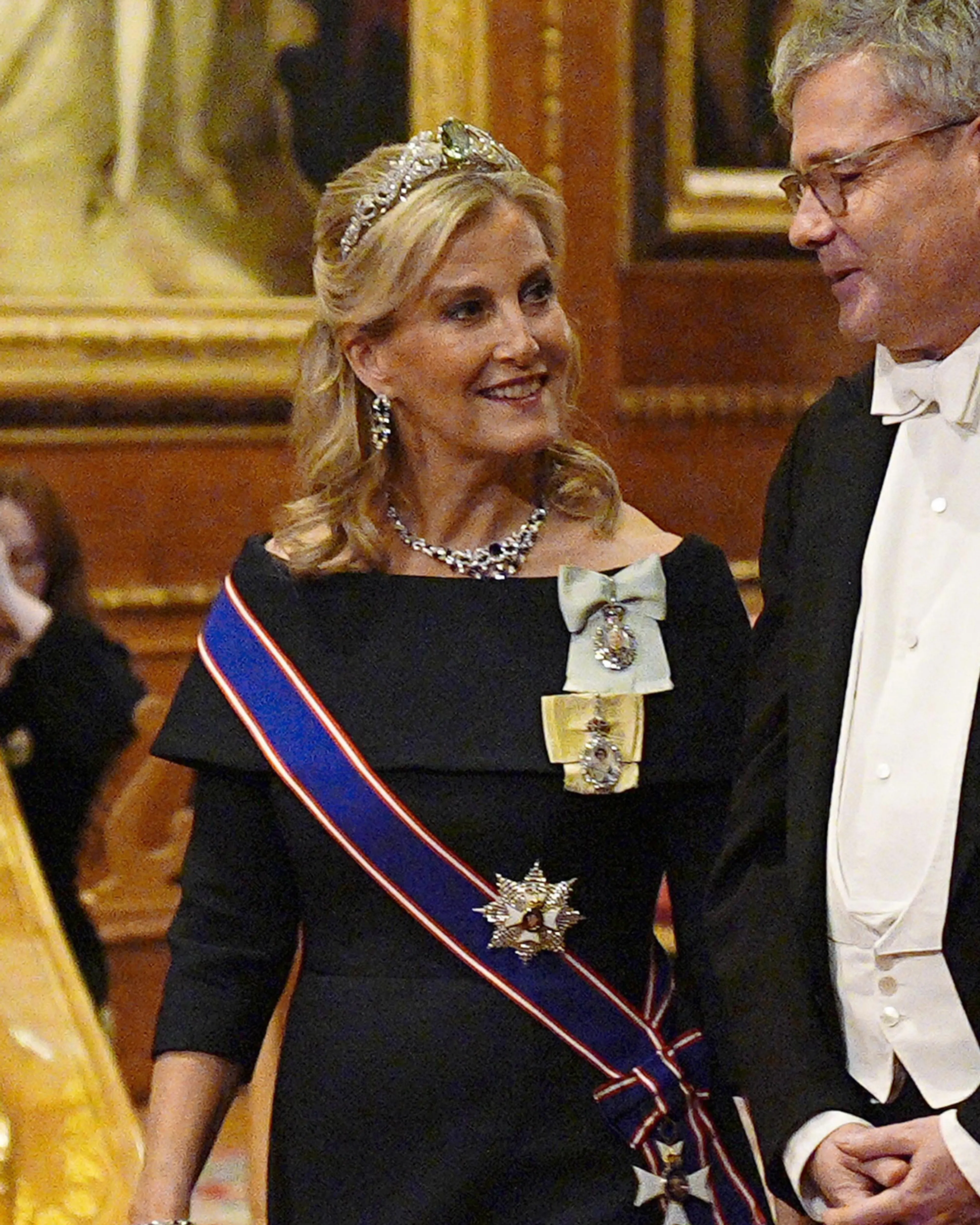 Hertogin Sophie met deze moderne tiara (2025).