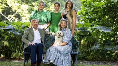 Video: dit was de zomerse fotosessie van 2025 op Paleis Huis ten Bosch