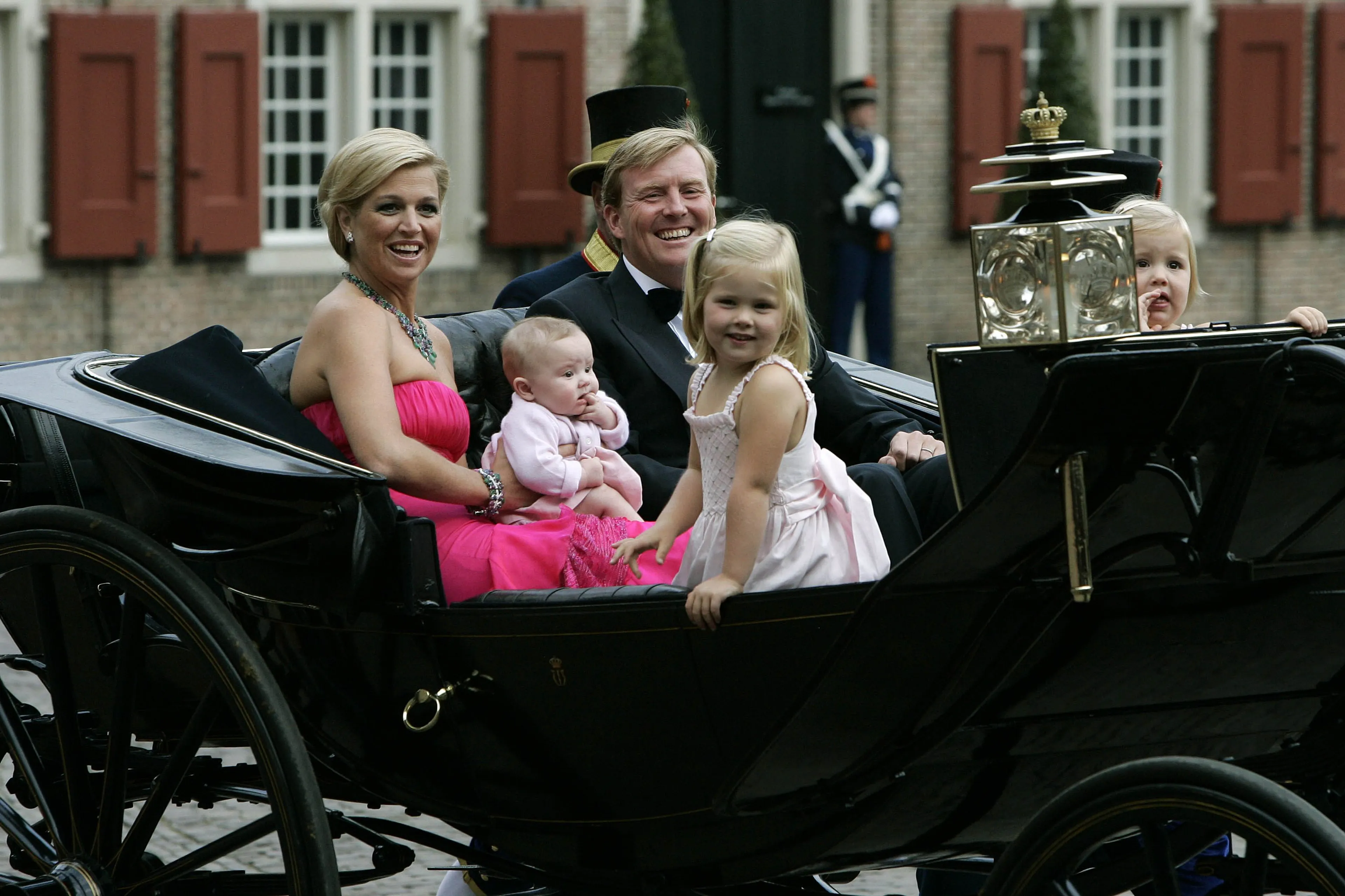 Koningin Máxima bewijst dat een galajurk uit 2007 nog hartstikke hip kan zijn